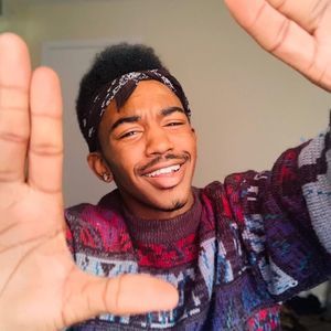 Meet your Posher, Devail